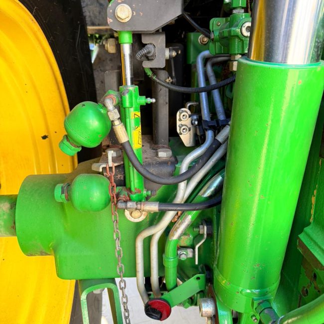 John Deere 6175R – Pestrol